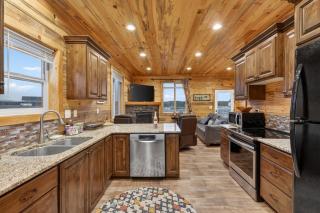 Timberline Cottage - Boat Ramp, ADA Friendly, BBQ, Close2Yellowstone - 7