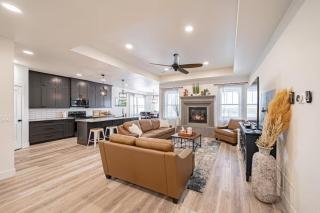Teton Valley Getaway - Hot Tub, Sauna, BBQ, Fire Pit, Pet Friendly - 2