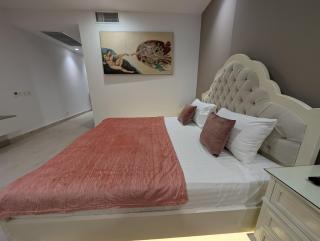 Luxury Studio Apartment by Alvis Suite - PentaSquare DHA Phase 5 - 4