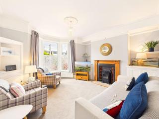 NEW Modern Beachside Retreat By Signature Stays - Spacious FREE Parking - 9