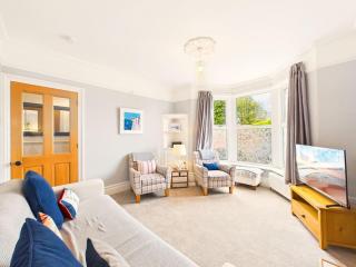 NEW Modern Beachside Retreat By Signature Stays - Spacious FREE Parking - 3