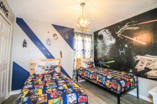 Disney Dream Themed Rooms Pool and Games - 9