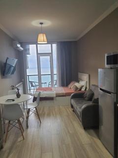 Seaview Guru Apartment Batumi - 9