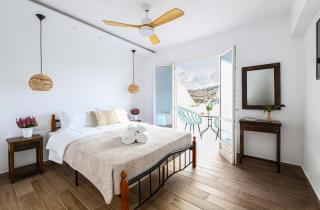 Queen Bee Naxos - 1
