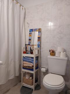 Habitación doble con baño compartido en confortable casa - 1