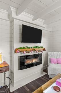 Cupids House Hot Tub, BBQ Deck, Parking - 3