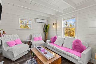 Cupids House Hot Tub, BBQ Deck, Parking - 9