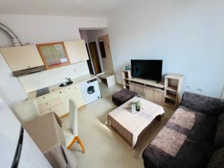 SUNNY HOUSE 205 One Bedroom Apartament - 9