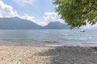 Lakefront Apartment with Beach Access - 2