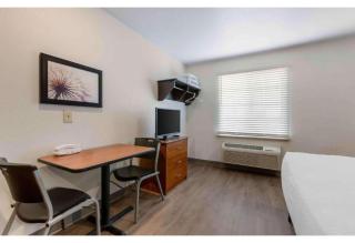 Motel 6 Suites El Paso East Texas - 2