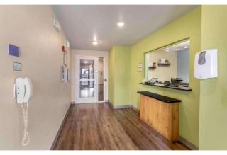 Motel 6 Suites El Paso East Texas - 3
