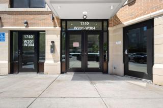 Luxury Modern Condo Near Notre Dame 2BD 2BA - 9