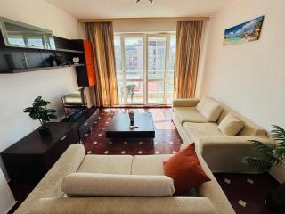 SUNNY HOUSE 301 Two Bedroom Apartament - 4