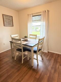 14 Mi to Beaches - Sleeps 4 - Near St Pete & Sarasota - Palmetto Vacation Home - 1