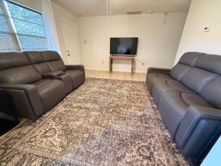 14 Mi to Beaches - Sleeps 4 - Near St Pete & Sarasota - Palmetto Vacation Home - 5