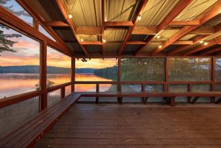 Lakefront Group Retreat on Swan Lake Sleeps 18 Kayaks, Fire Pit & Dock - 7
