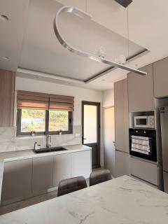 Amber Horizon & Sea View Apartment - 5