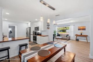 3 Bd 3 Ba Cocoa Beach 125 Wg - 6