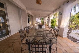 The White Villa Beachfront and Sunset Luxury - 7