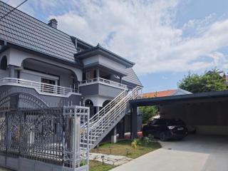 Panorama Residence Apartments - 0