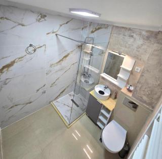 Prince Edward Beach Apartments- Blue Delight 17 - 5