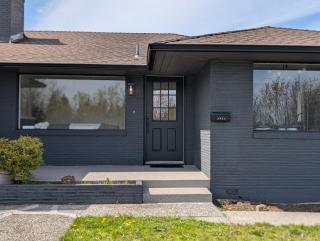 Cozy getaway ,Point Defiance & Proctor, Smart TV - 3