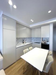 White Rooftop Living - 9