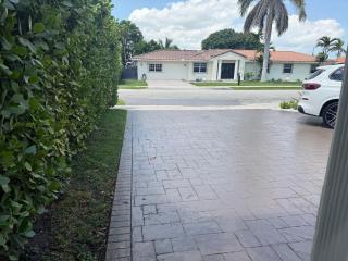 Retreat in Style Private Peaceful Miami Bungalow - 6