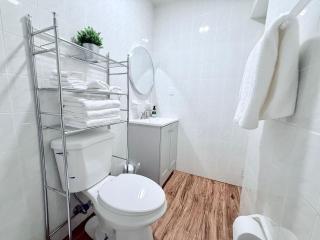 Retreat in Style Private Peaceful Miami Bungalow - 5