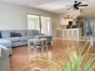 Bass Lake Retreat, Lakefront Pool, Fishing & Game Room - 5
