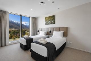 The Penthouse - 110m2 Apartment with 2 carparks! - 7