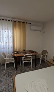 Daja's Guest House - 4