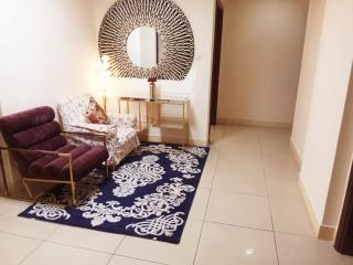 Luxury Royal 3-Bedroom Apartment with Garden View opposite to Safiya Park - 8