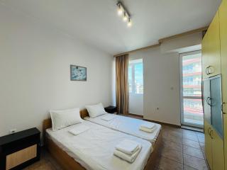SUNNY HOUSE 304 Three Bedroom Apartament - 5