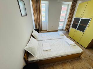 SUNNY HOUSE 304 Three Bedroom Apartament - 3