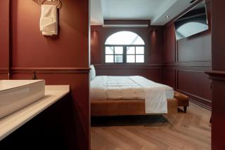 The Ruby Suite luxury room - 2
