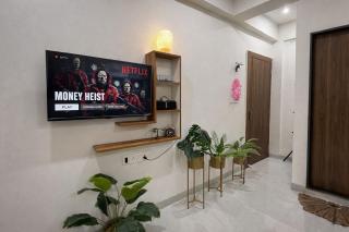Urban Retreat - Galaxy - 4