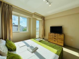 SUNNY HOUSE 401 Two Bedroom Apartament - 5