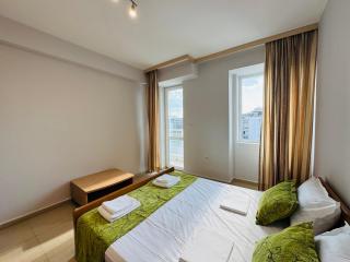 SUNNY HOUSE 401 Two Bedroom Apartament - 4