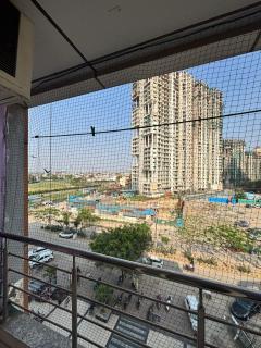 Couple friendly private apartment with balcony view - 4