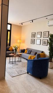 Toot Suites - 6