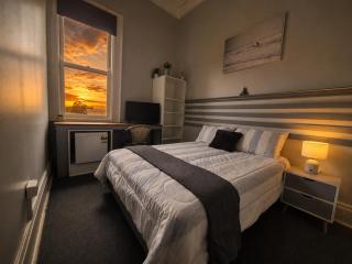 National Hotel Warwick - 9
