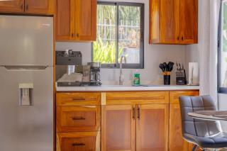 Howler Hideaway - 4