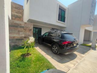 Beautiful new house in a gated community with pool and gym Preciosa casa nueva en fracc privado con piscina y gimnasio - 0