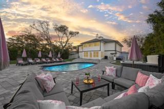 Vilano Rose Sleeps 24 Heated Pool, Beach, EPIC Game Room, Golf, Pets, Hot Tub, Fire Pit, Hammock - 2