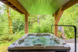 Olympic Nat’l Park Base: Luxe Port Angeles Cabin - 8