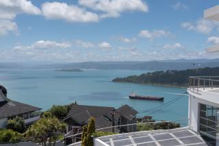 Sensational Views, Central, 2 Carparks - 4