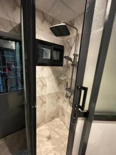 R&B,Appartement de 2 chambres climatisé au goudron à YaoundéNsimeyong 100m du collège Vogt,50m super marché DOVV, WIFI haut débit gratuit 21 - 3