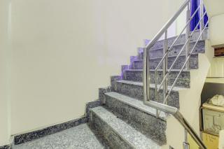 Hotel O by OYO International Guest House - 8