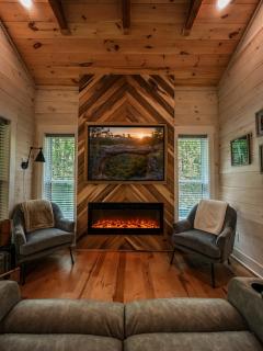 Hot Tub Cabin + Screened Porch | Red River Gorge - 3
